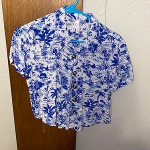 Women’s cropped button up